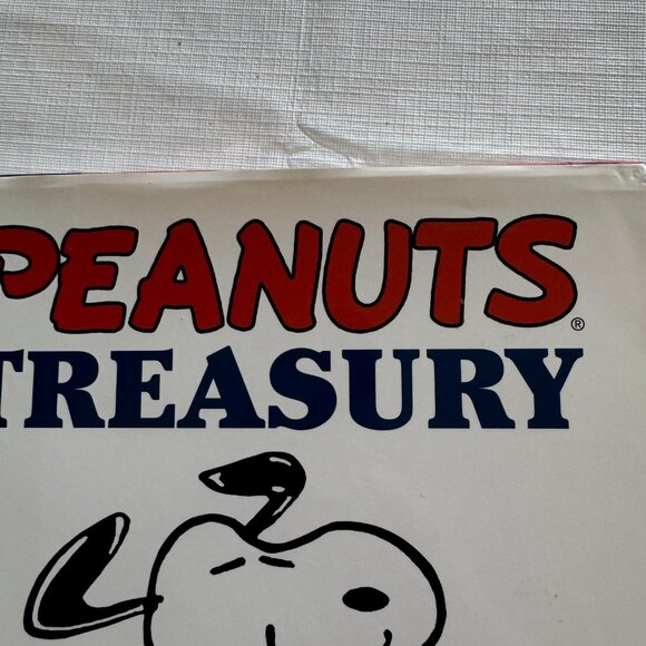 Peanuts Treasury Hardcover by Charles M. Schulz Coffee Table Book w/ Dust Cover - Picture 2 of 11